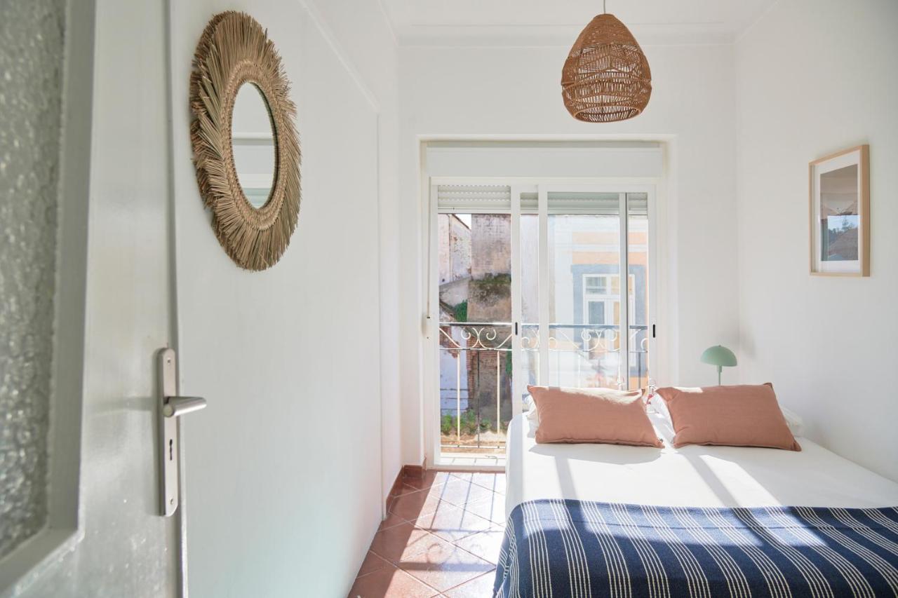 Central & Sunny 2Br Apt Near Beach, By Timecooler Setubal Exterior photo