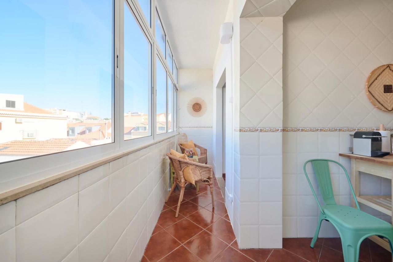 Central & Sunny 2Br Apt Near Beach, By Timecooler Setubal Exterior photo